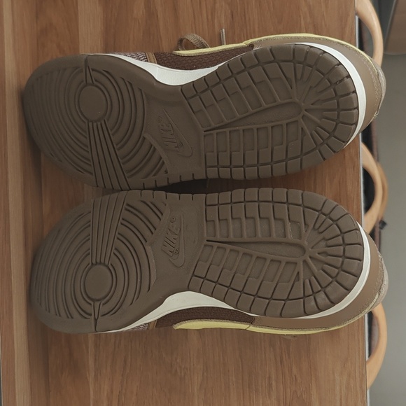 Nike x Undefeated Dunk Low SP Canteen size 9 - Picture 7 of 8